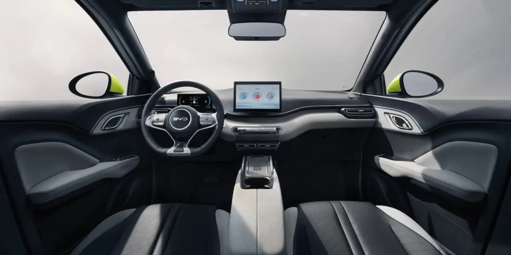 Byd dolphin surf driving 02